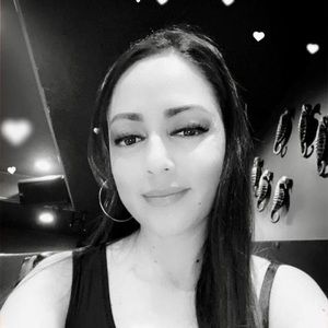 Meet your Posher, Imelda